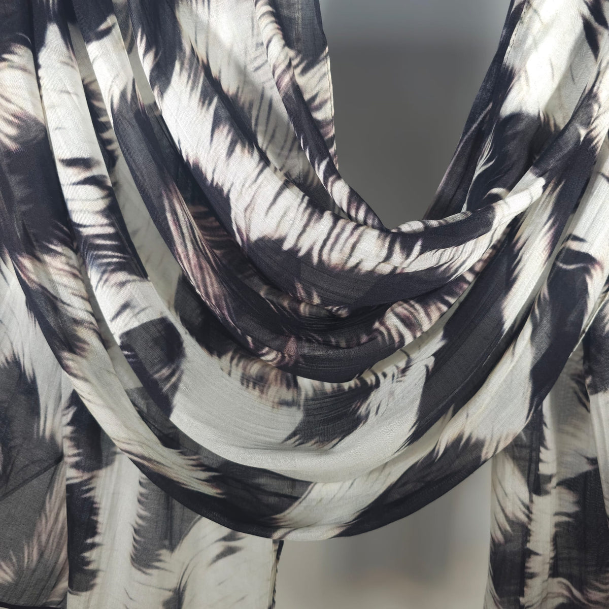 Modal Printed Black & Ivory Abstract Tie-Dye