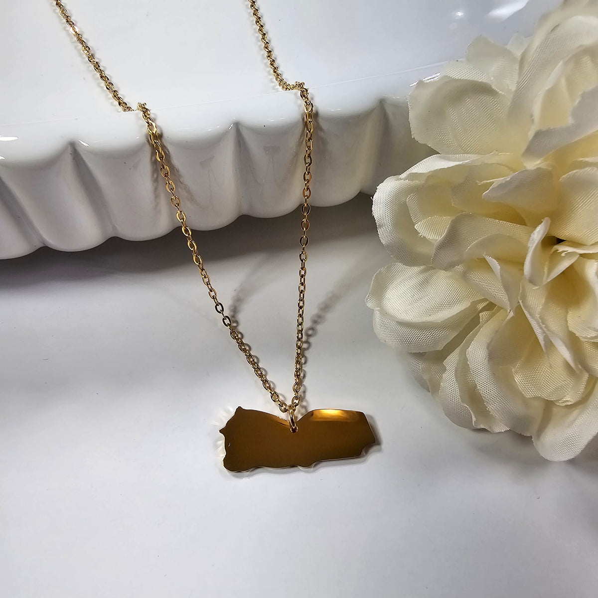 Yemen Map Necklace Gold Women