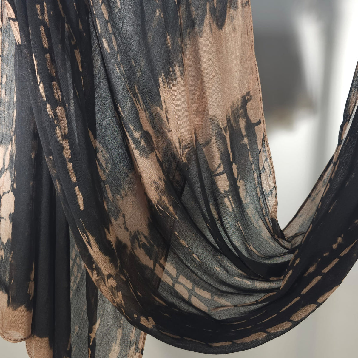 Modal Printed Black & Camel Brown Tie-Dye