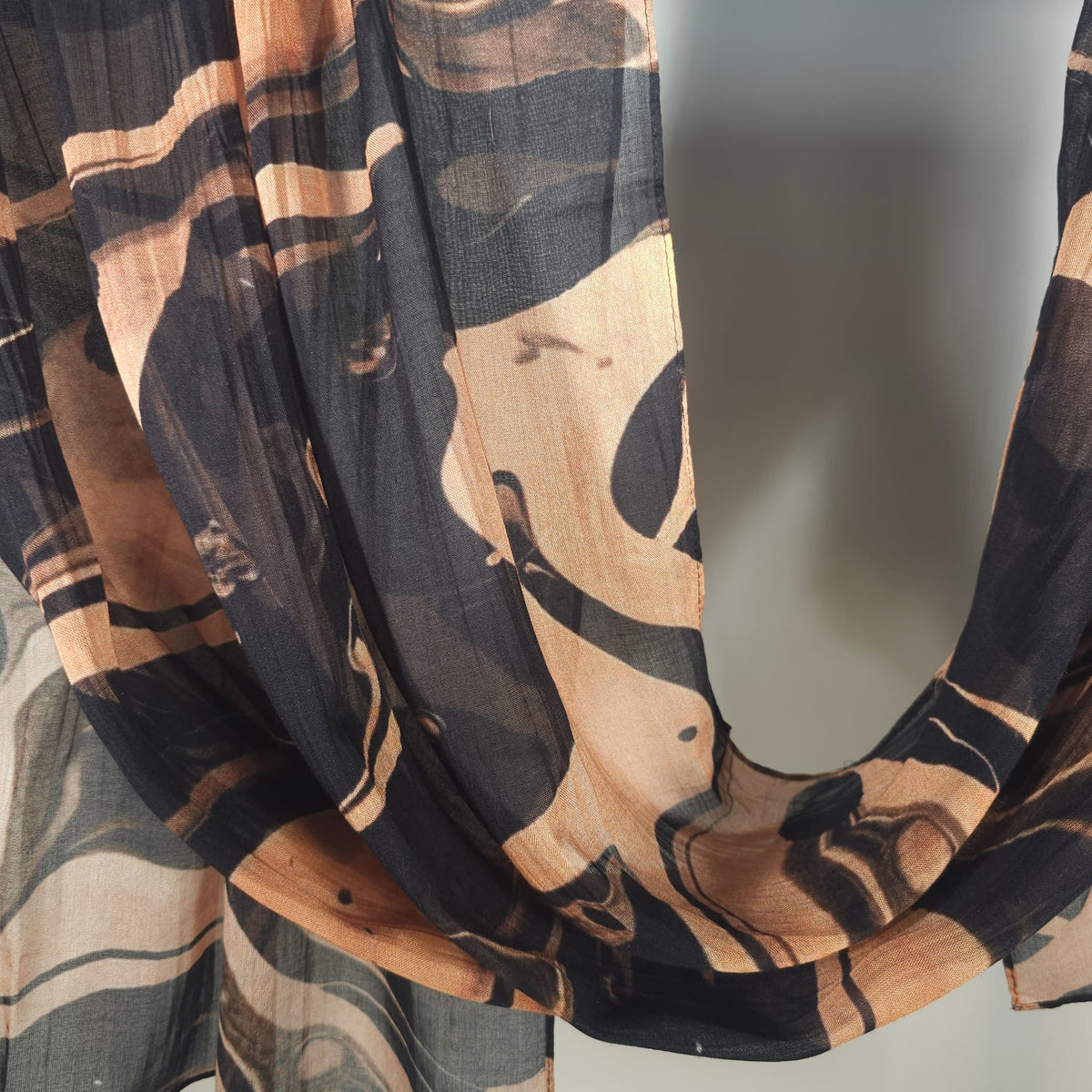 Modal Printed Black & Camel Brown Tie-Dye